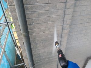 外壁塗装の高圧洗浄作業