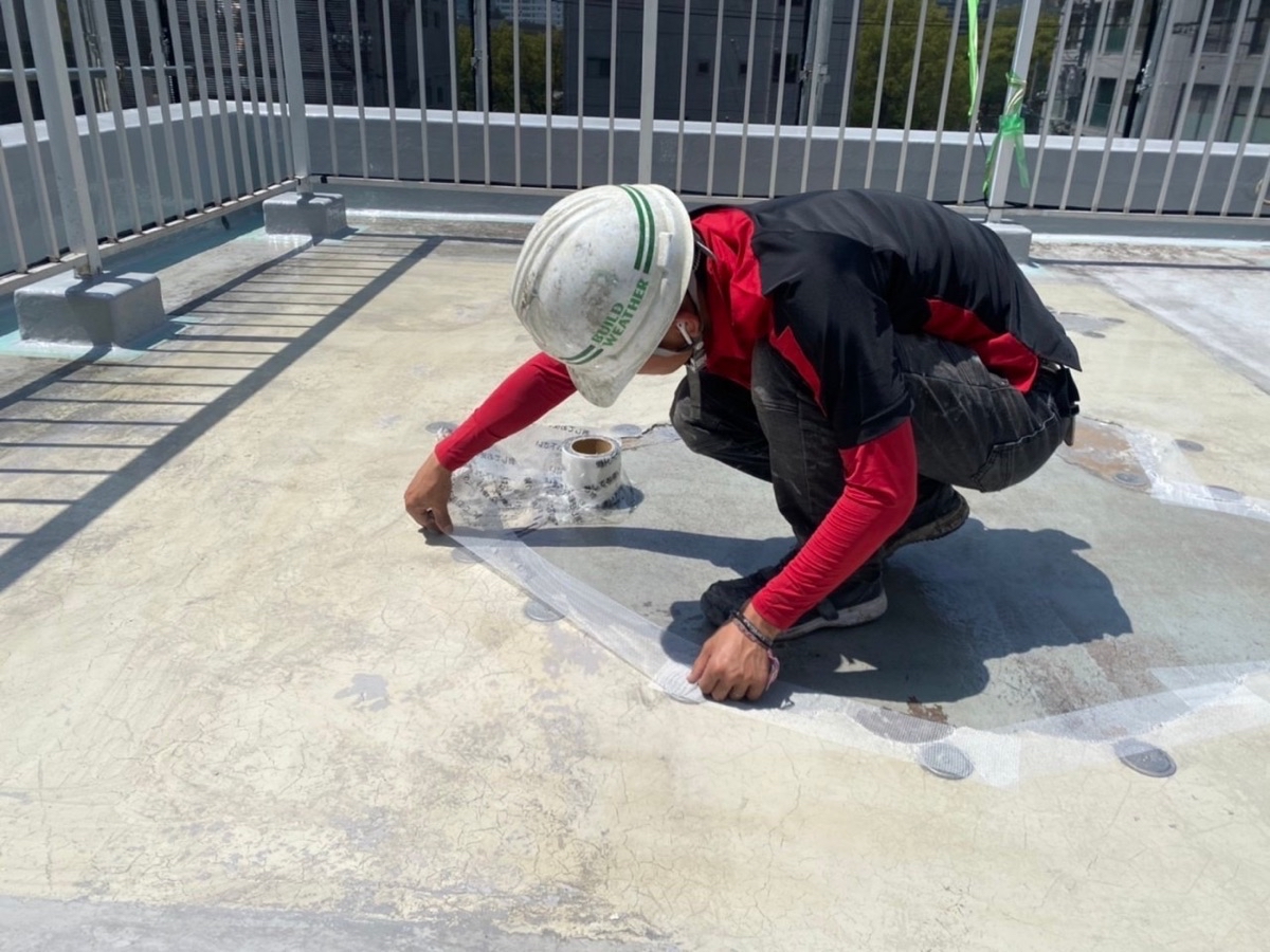 屋上防水（平場：下地調整）
