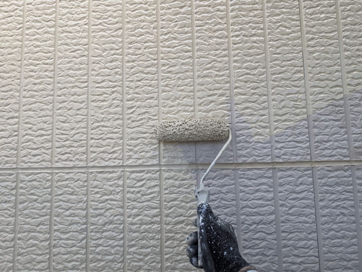 外壁塗装（下塗り）