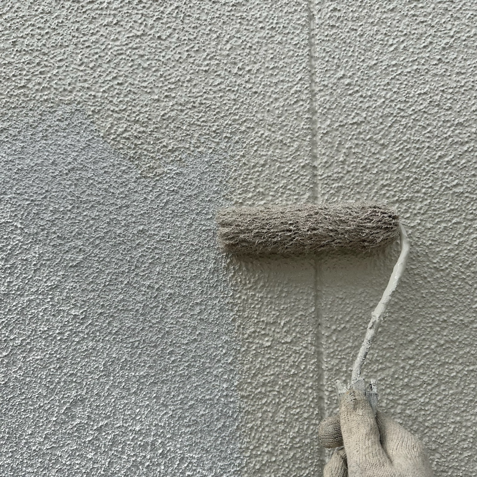 外壁塗装（中塗り）