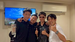 職人と営業写真