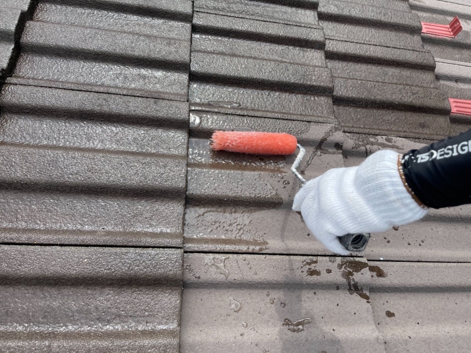 屋根塗装（下塗り）