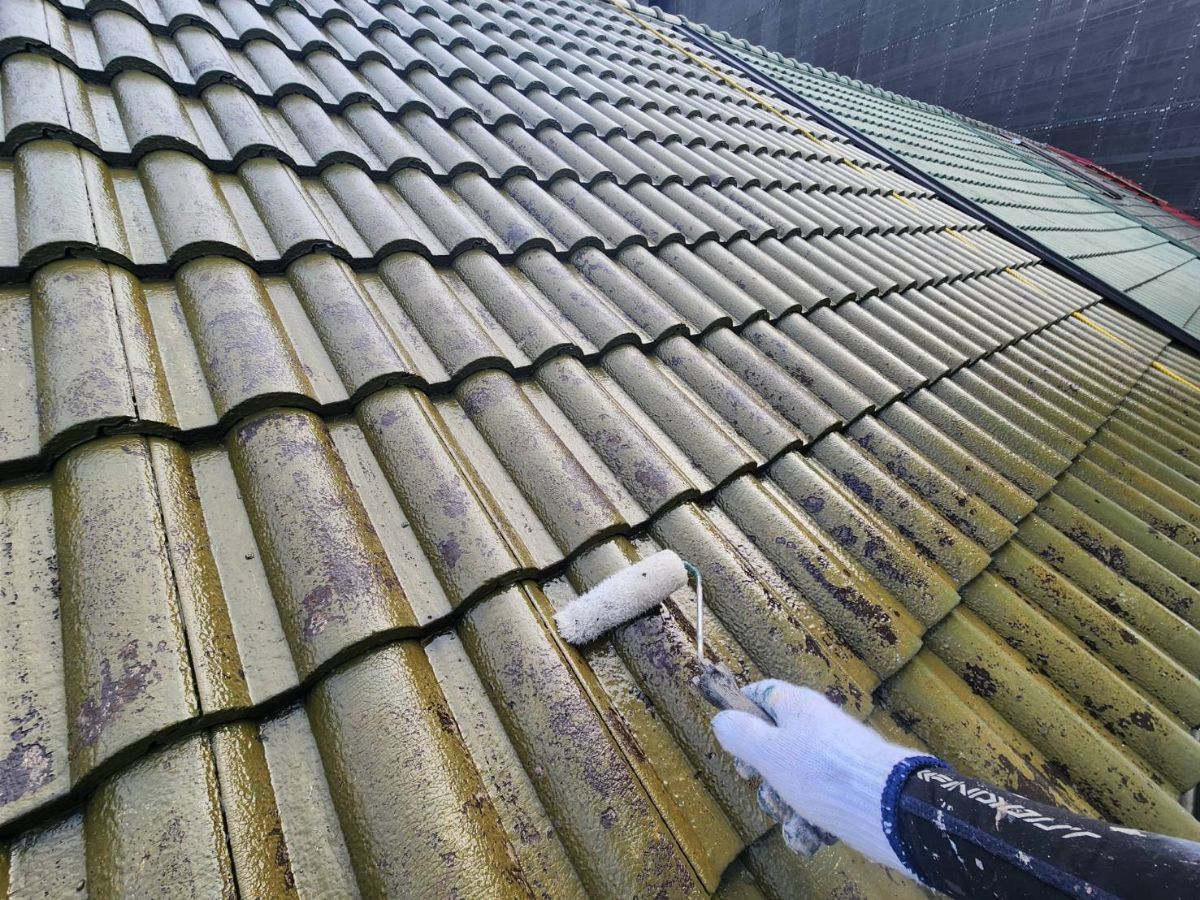 屋根塗装（下塗り：2回目）