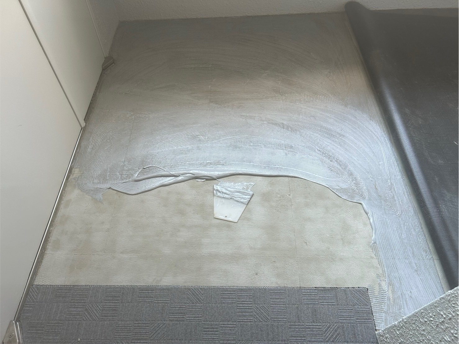 踊り場（糊付け）