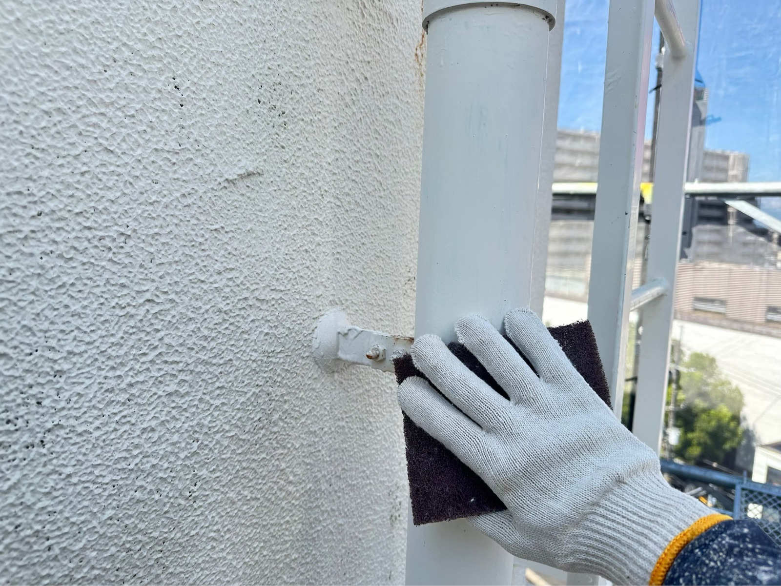 付帯部塗装（雨樋：ケレン）