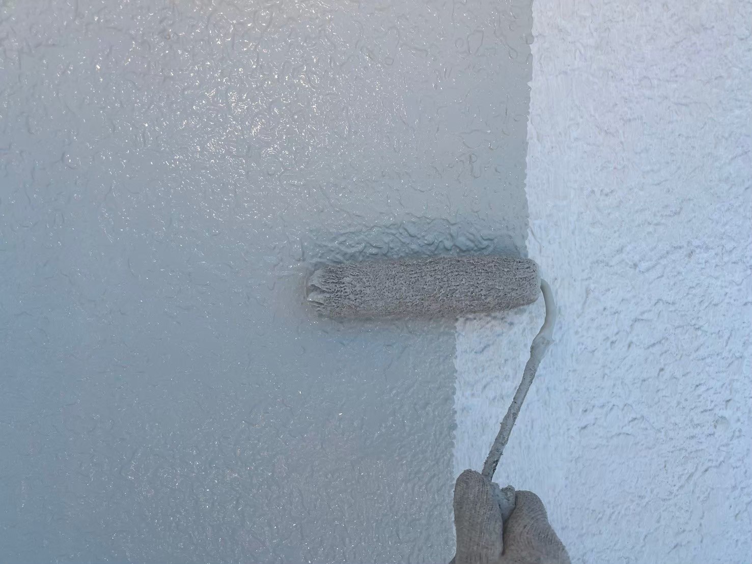 外壁塗装（中塗り）