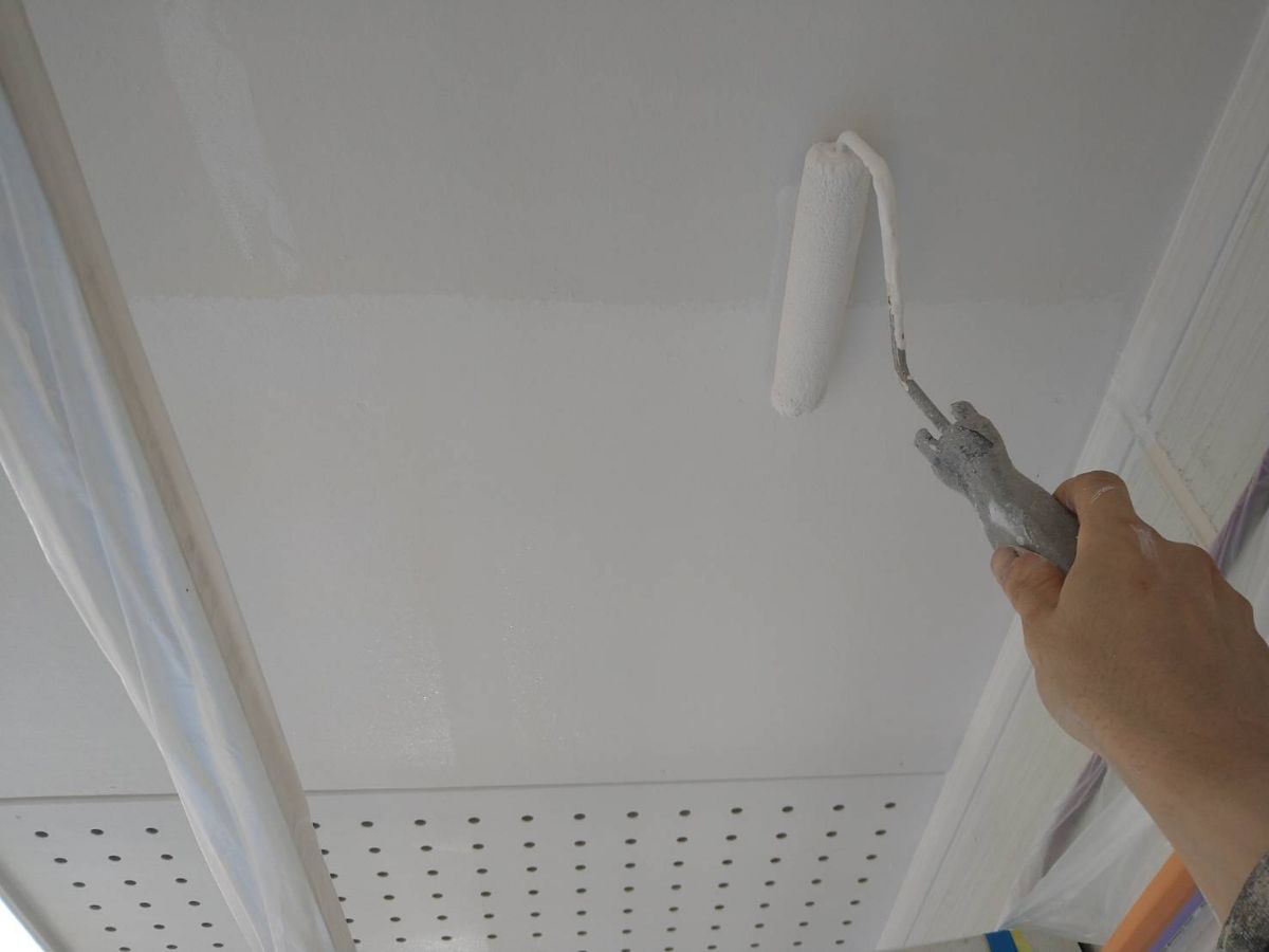 軒天塗装（上塗り）