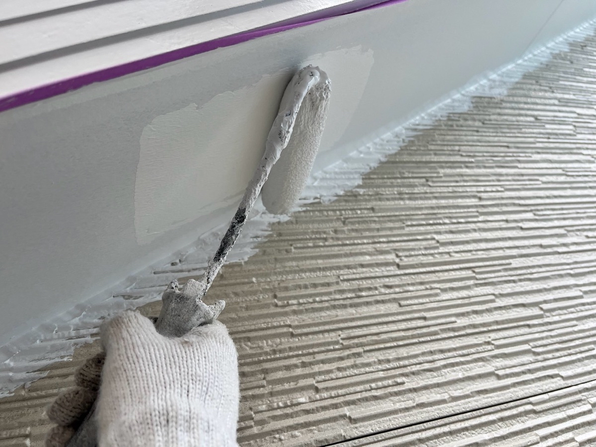 軒天塗装（上塗り）