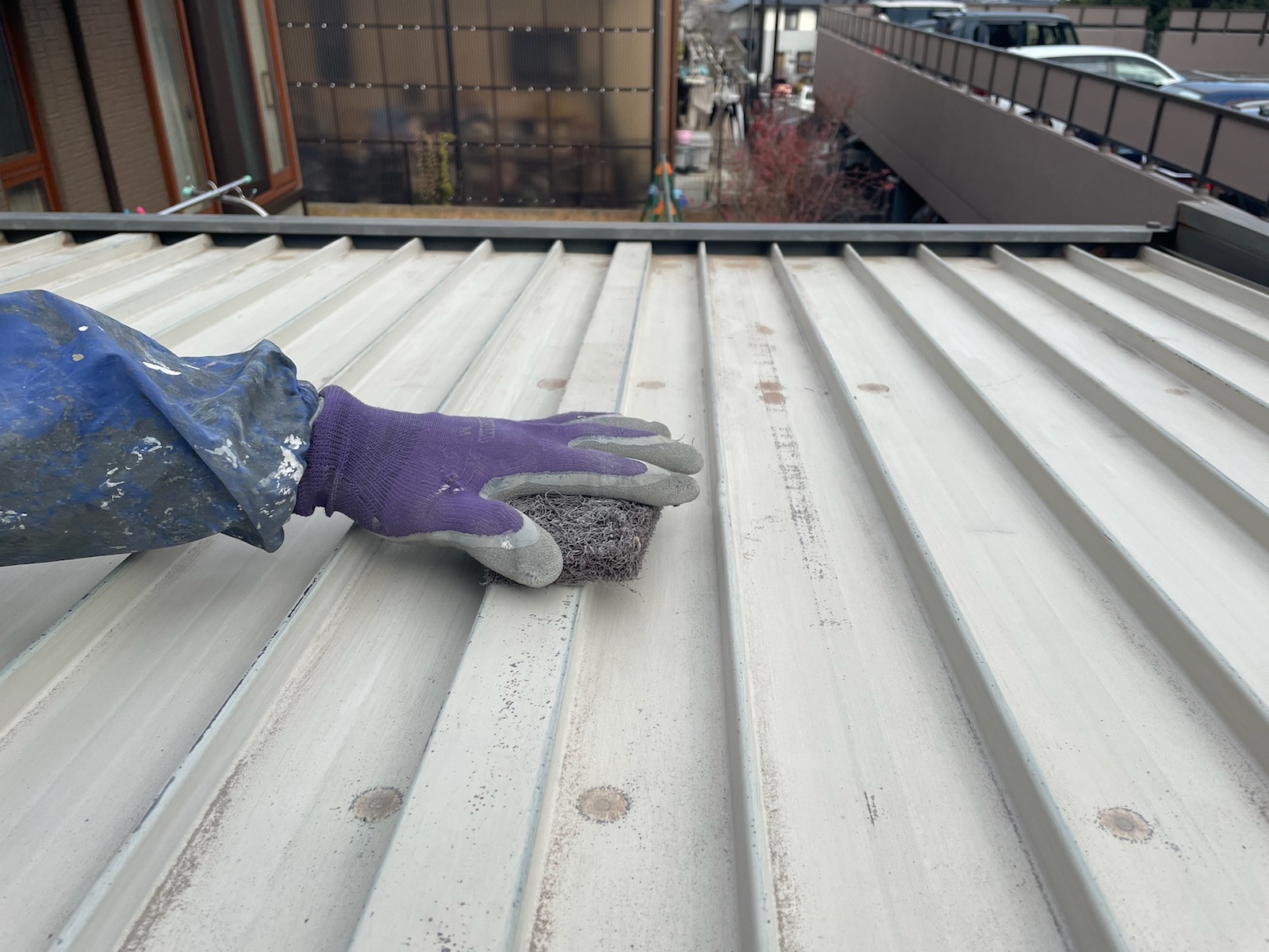 鉄部塗装（倉庫屋根：ケレン）