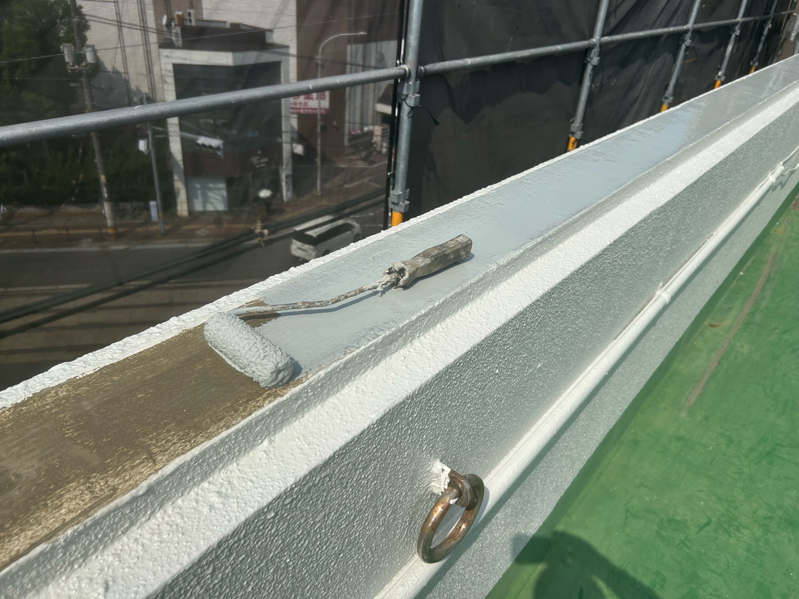 屋上笠木（ウレタン塗膜防水1層目）