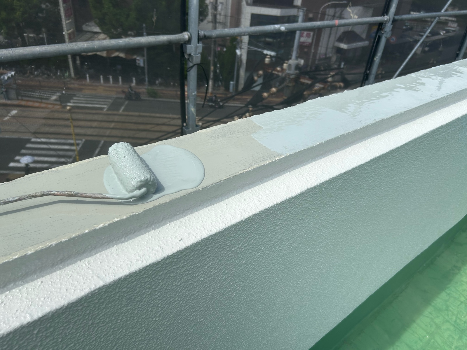 屋上笠木（ウレタン塗膜防水2層目）