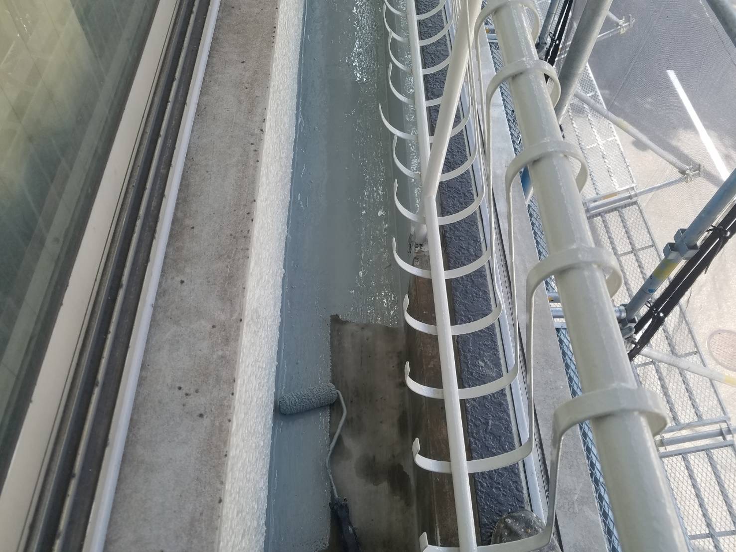 正面防水（ウレタン塗膜防水1層目）