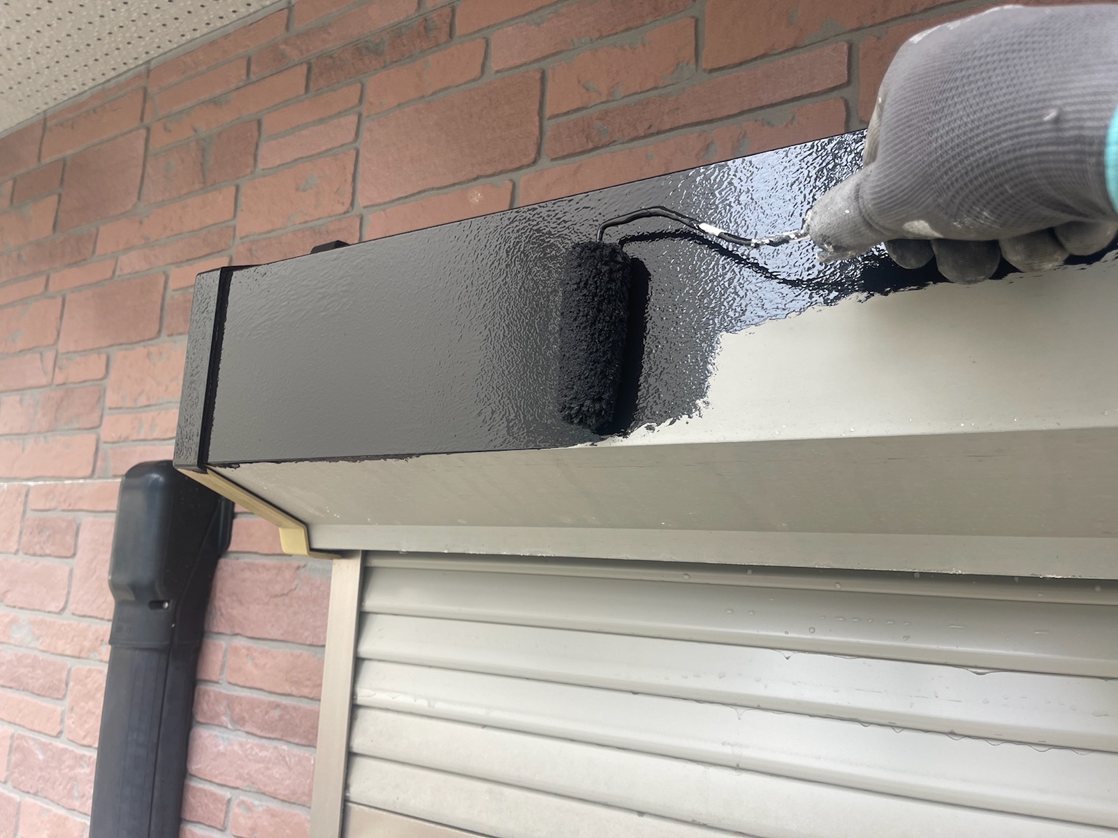 鉄部塗装（シャッターボックス：錆止め）