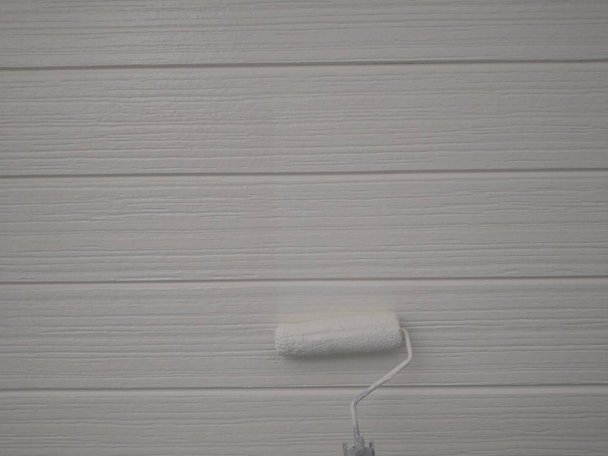 外壁塗装（中塗り）