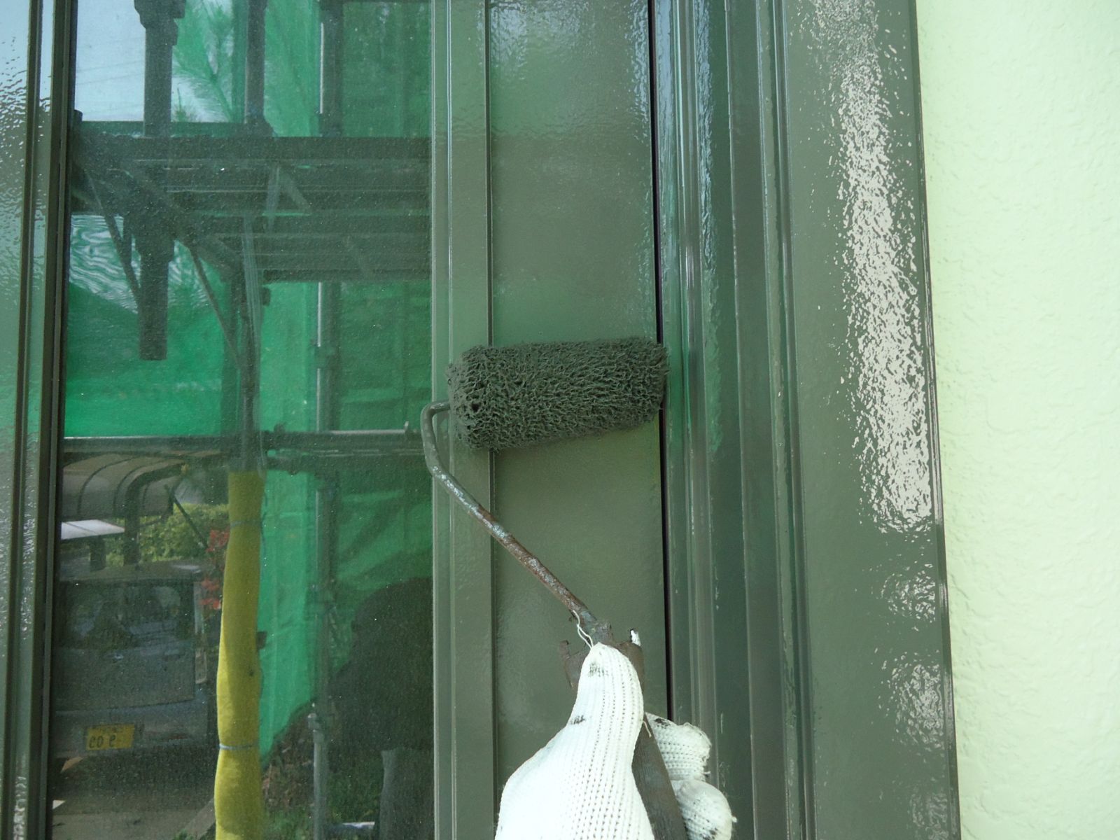 付帯部塗装（玄関：上塗り）