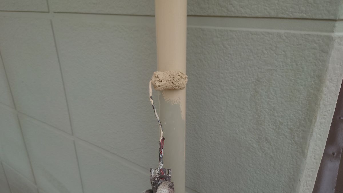 付帯部塗装（雨樋：中塗り）