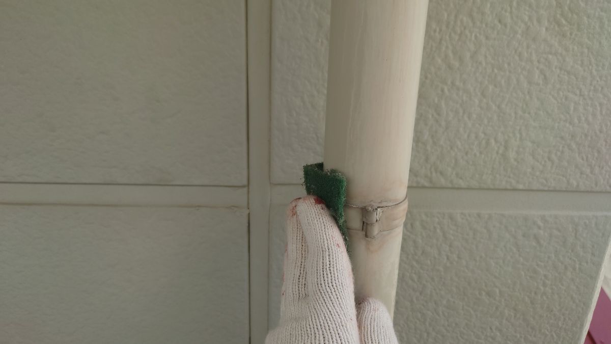 付帯部塗装（雨樋：ケレン）