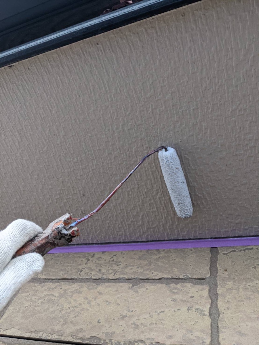 軒天塗装（下塗り）