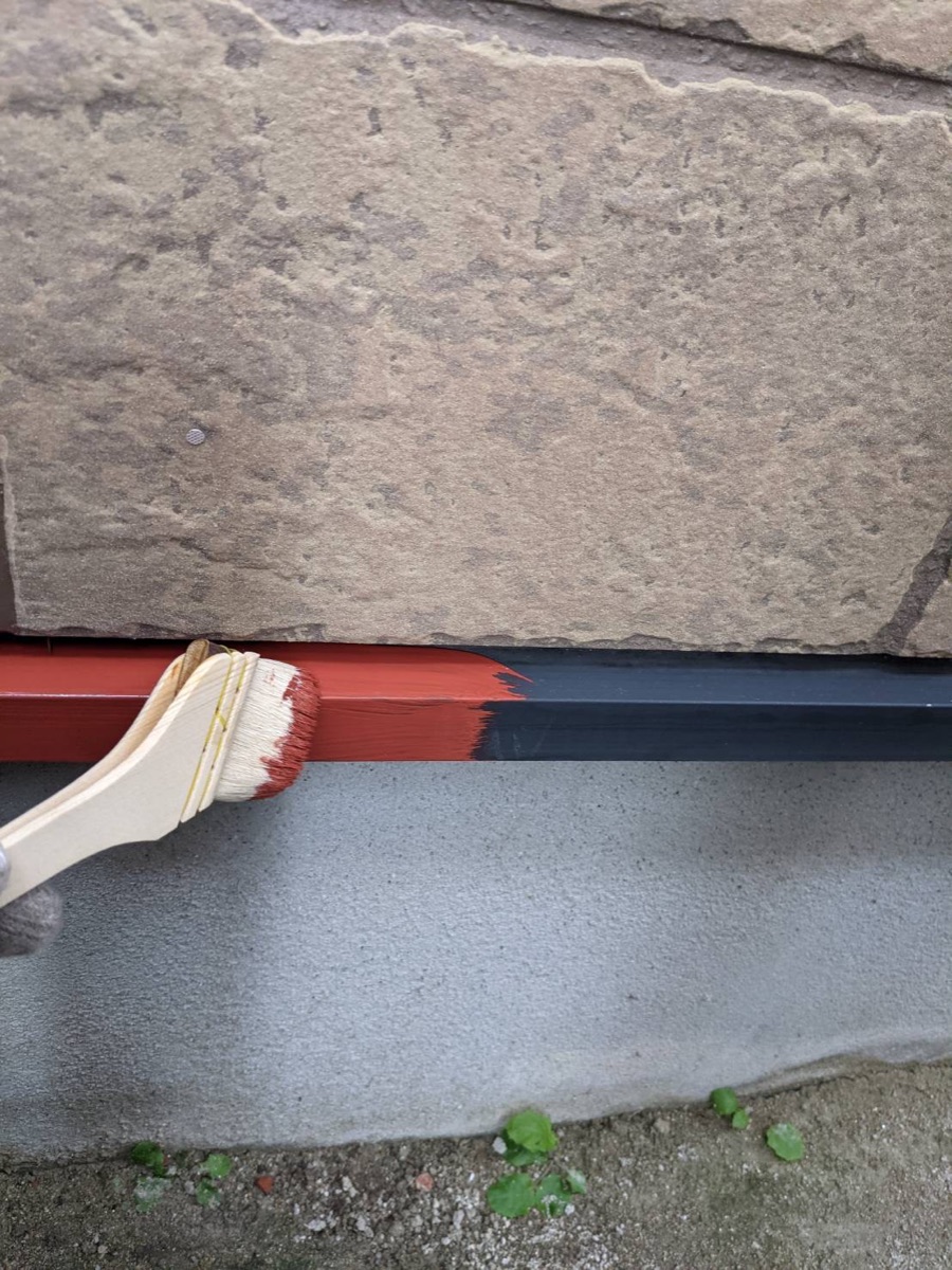 付帯部塗装（水切り：錆止め）