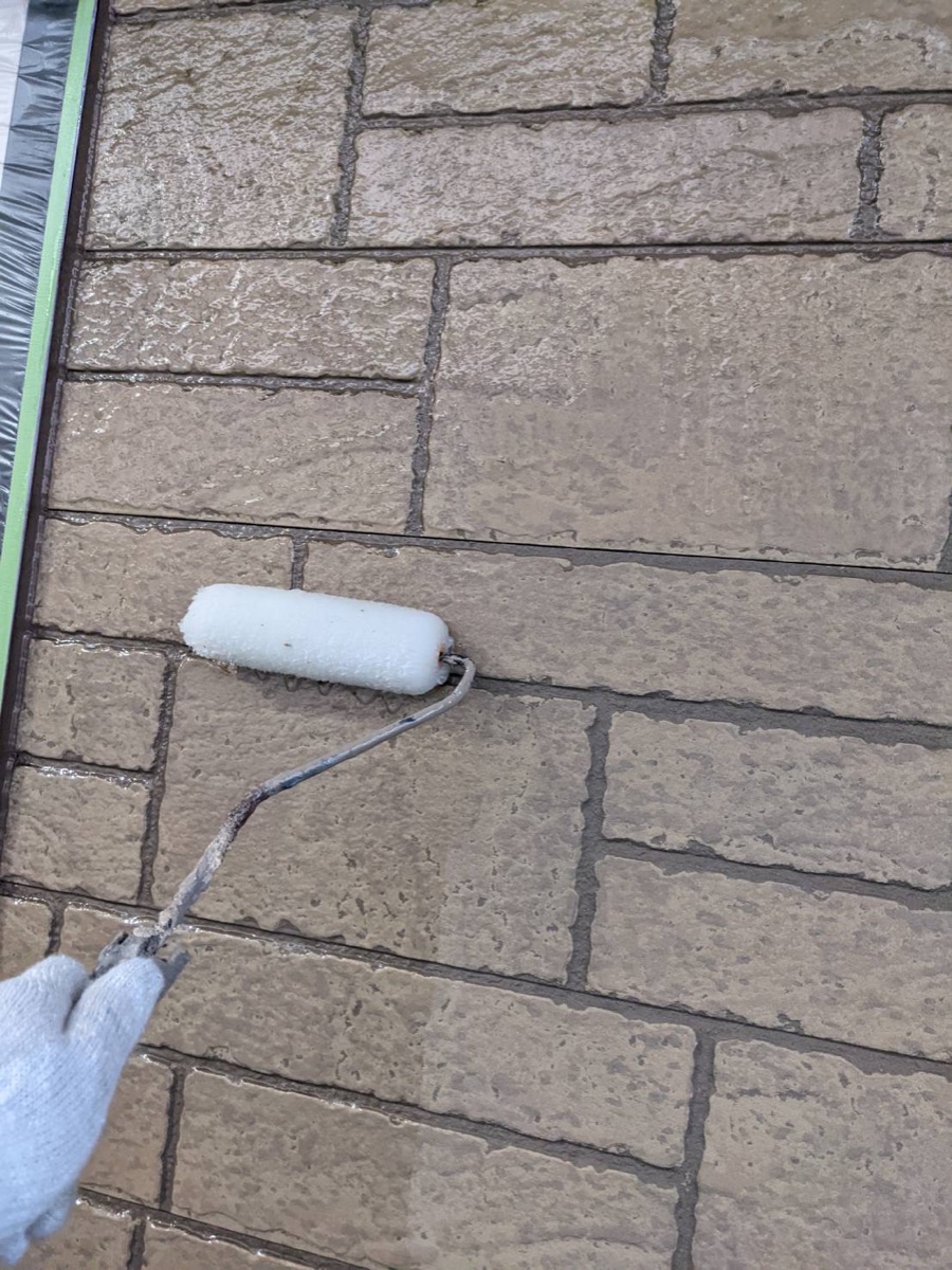 外壁塗装（下塗り）