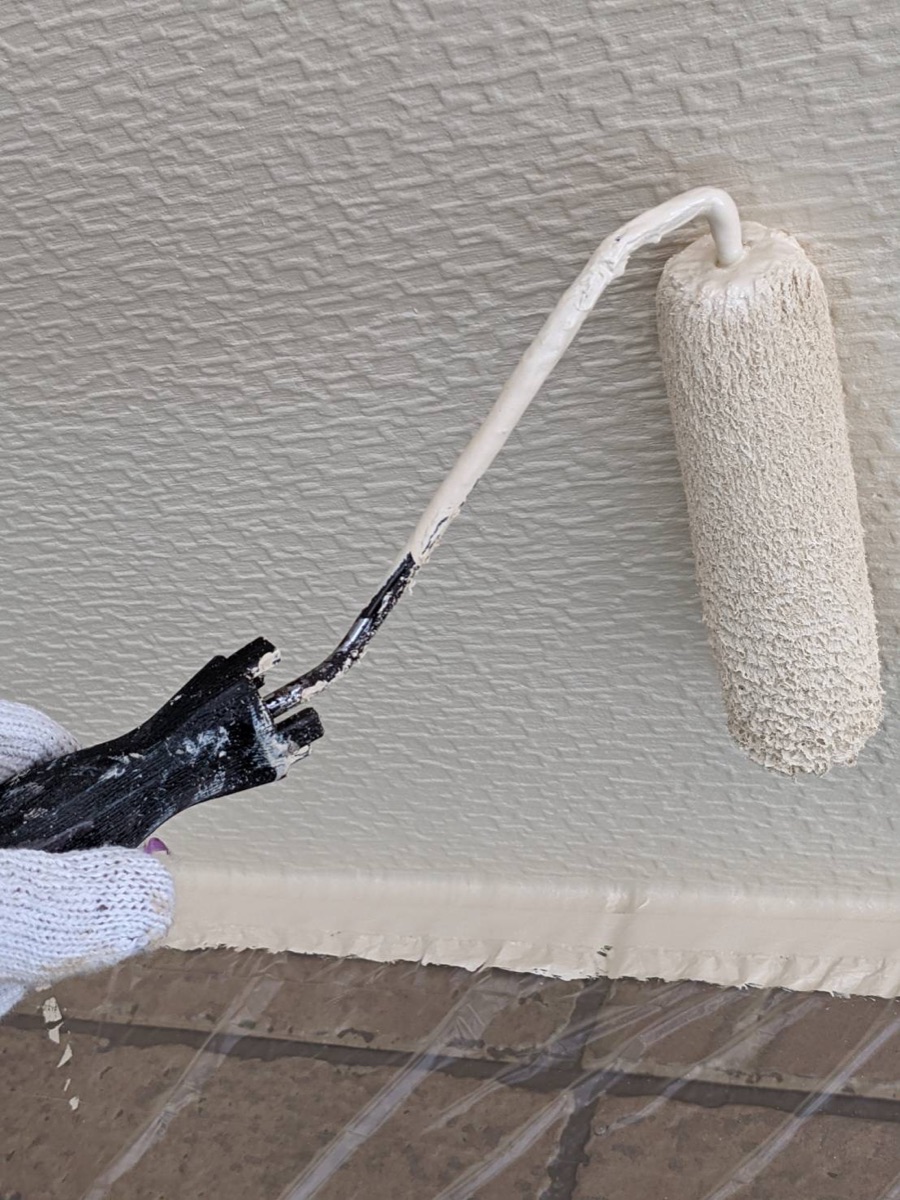 軒天塗装（上塗り）