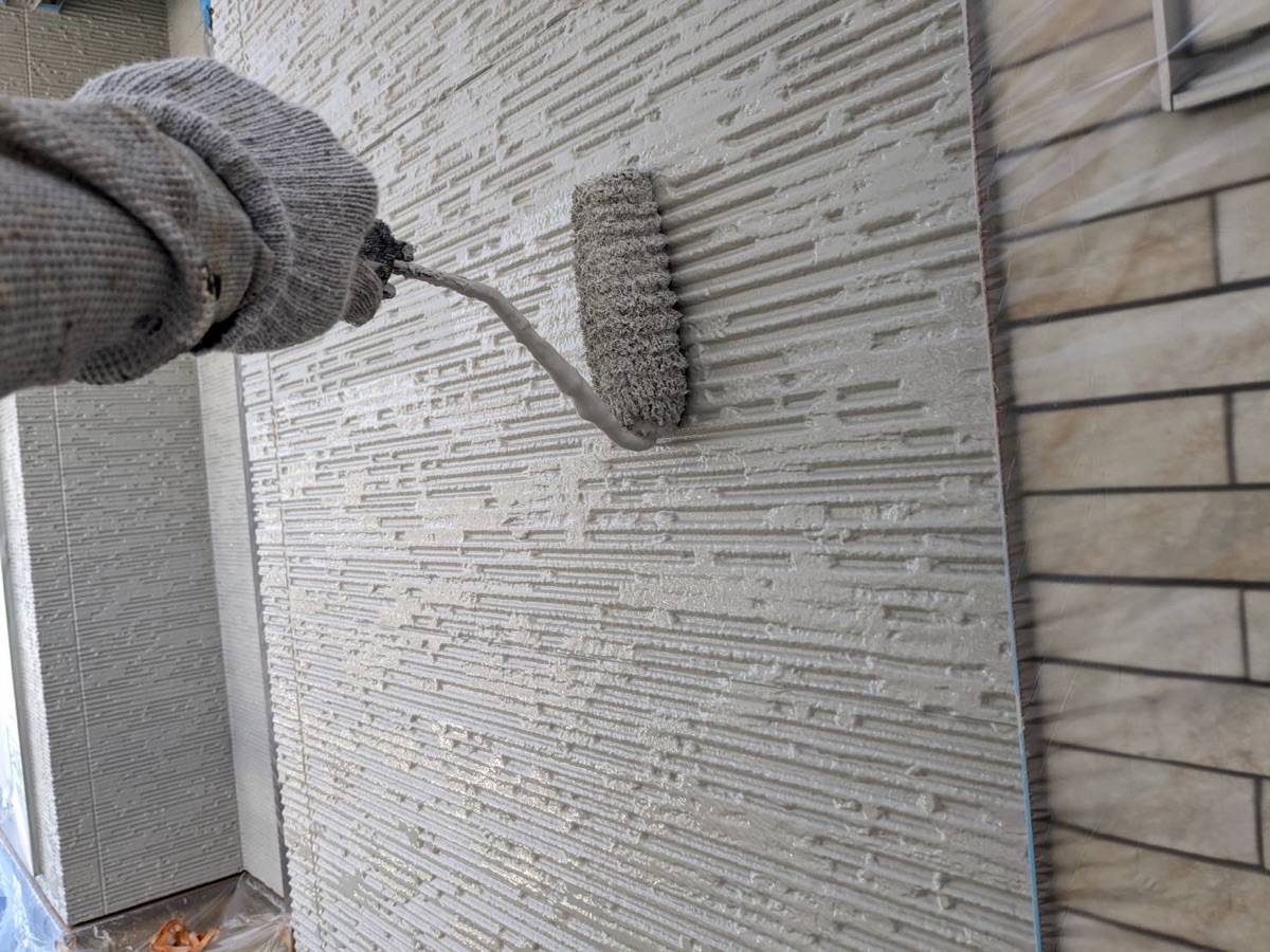 外壁塗装（上塗り）