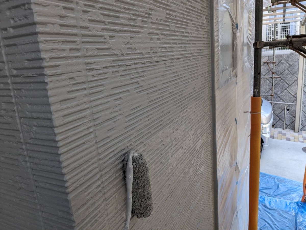 外壁塗装（中塗り）