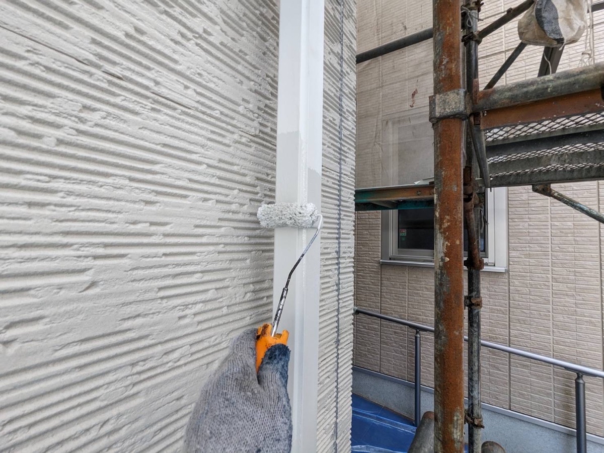 付帯部塗装（雨樋：中塗り）