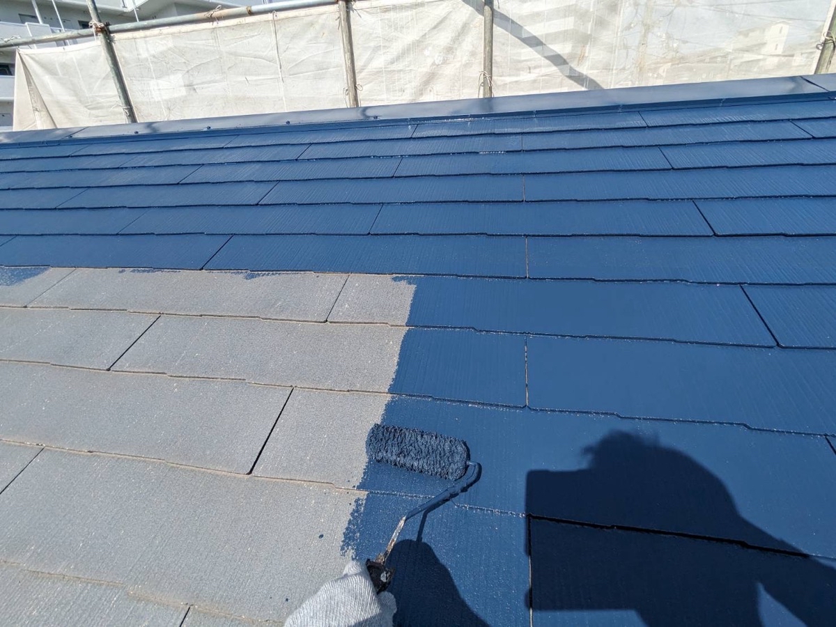 屋根塗装（下塗り）