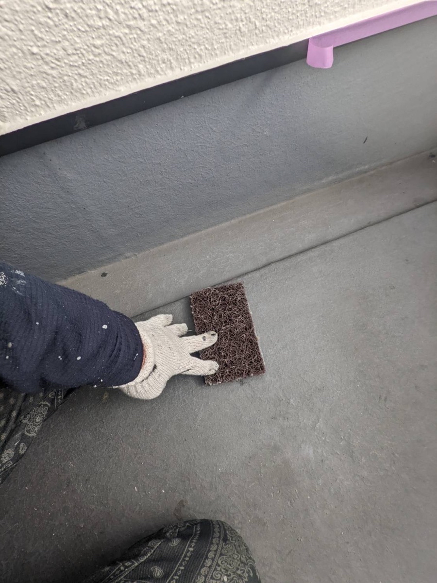 ベランダ防水（ケレン）