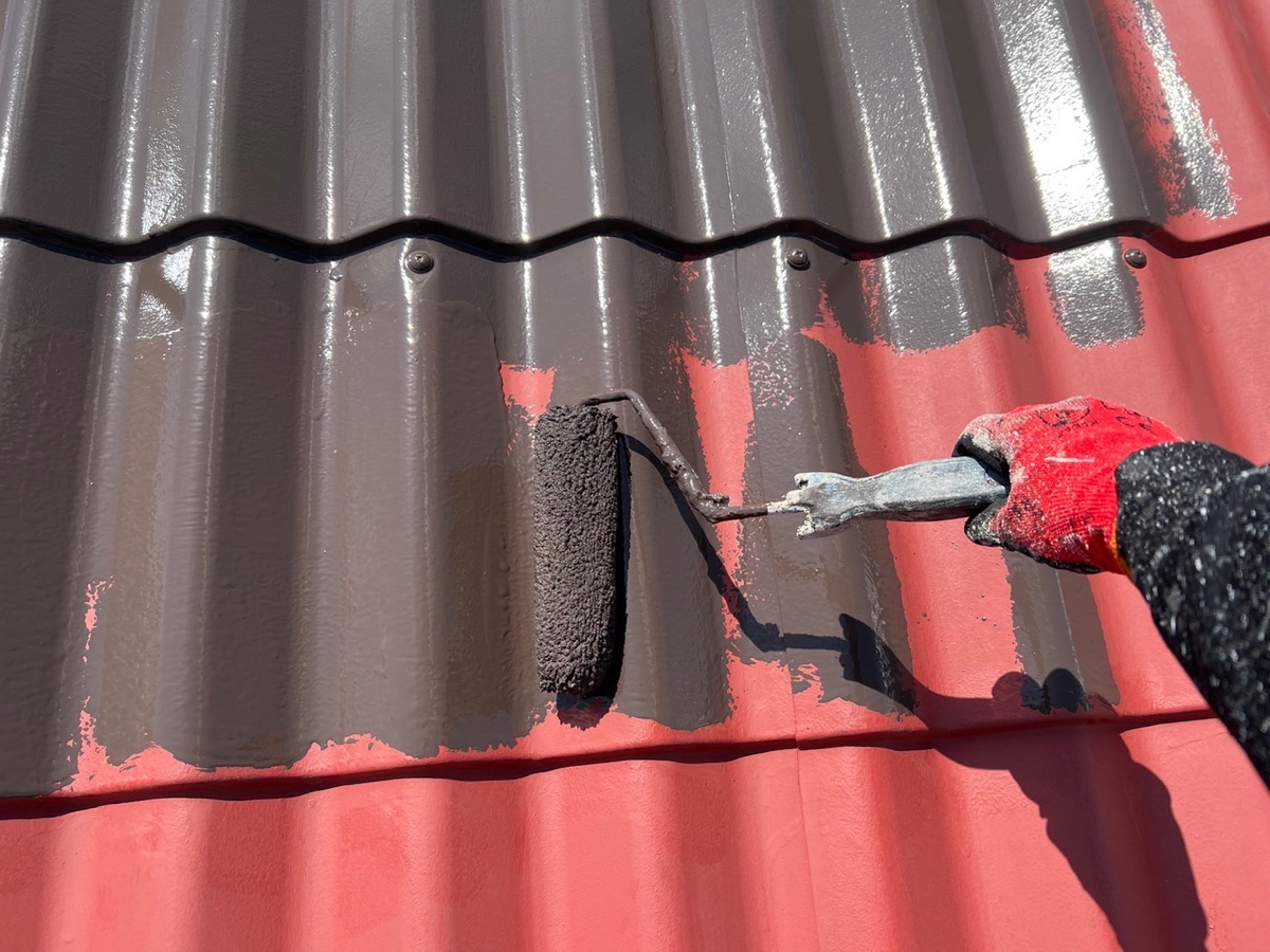 屋根塗装（中塗り）