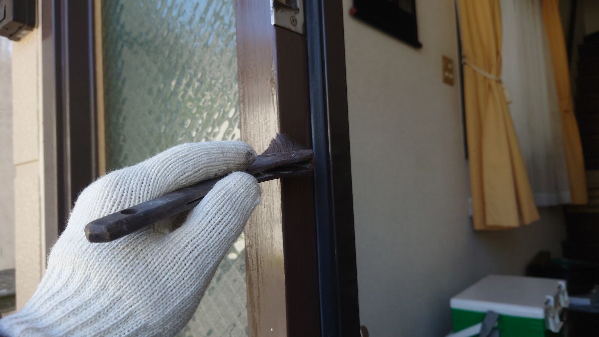 鉄部塗装（鉄扉：上塗り）