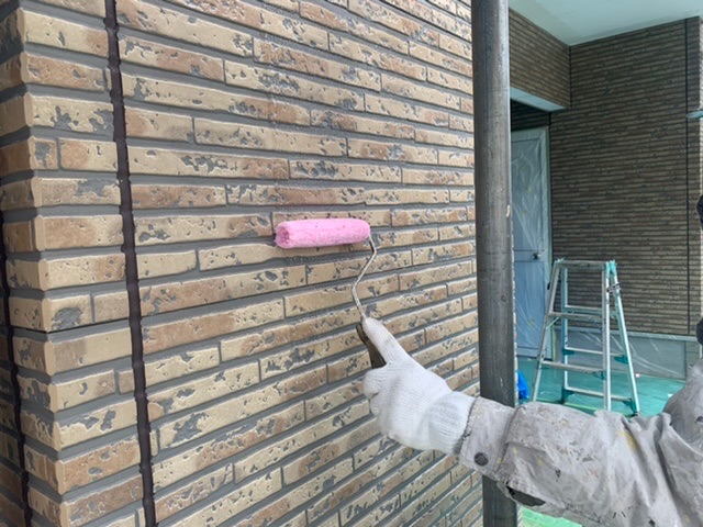 外壁塗装（下塗り）